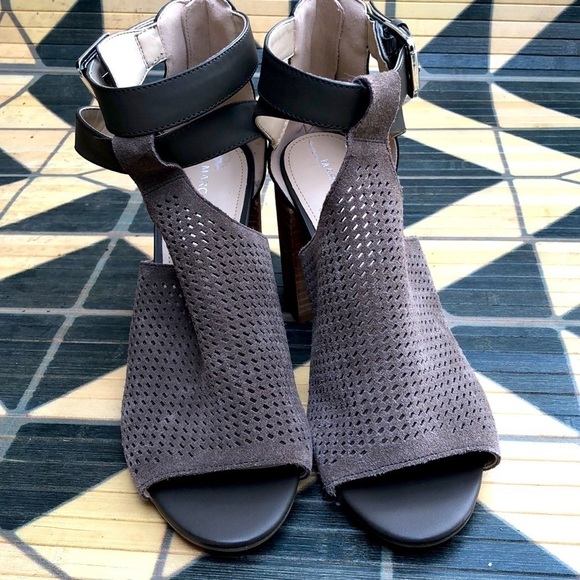 Marc Fisher Block Heel Open Toed Shoe Size 10M - Picture 6 of 7